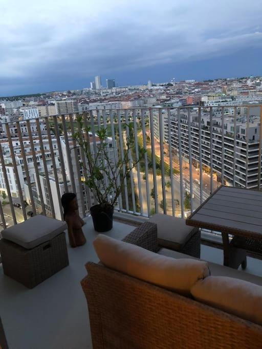 Stunning View Over Vienna In City Center Apartment Luaran gambar